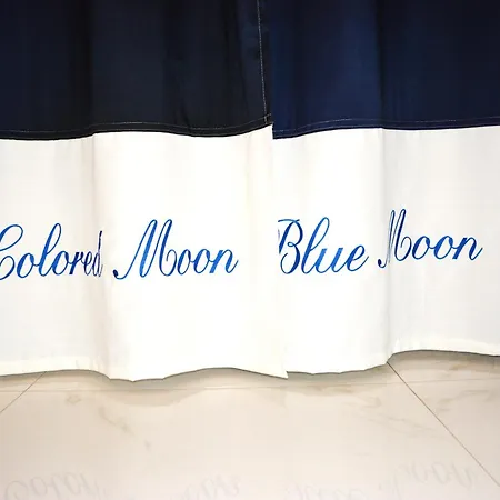 Pensión Colored Moon *