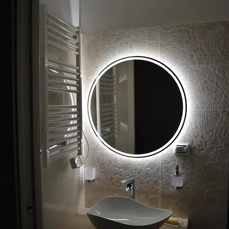 Colored Moon Konukevi