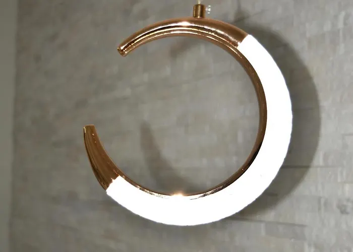 Colored Moon בית הארחה