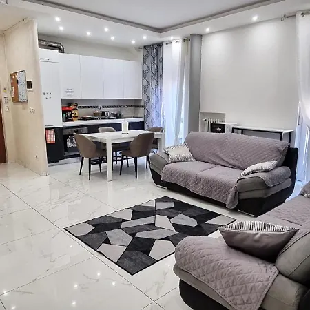 Colored Moon 베로나