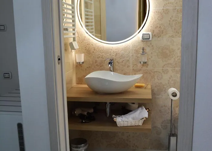 Colored Moon Gasthof Verona