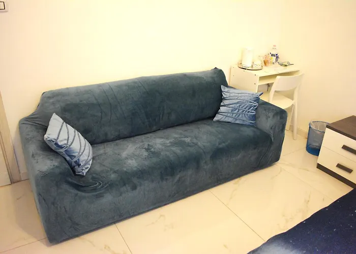 Colored Moon Gasthof Verona